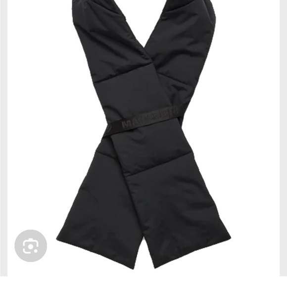 COS black Puffer Hooded scarf - Picture 3 of 3